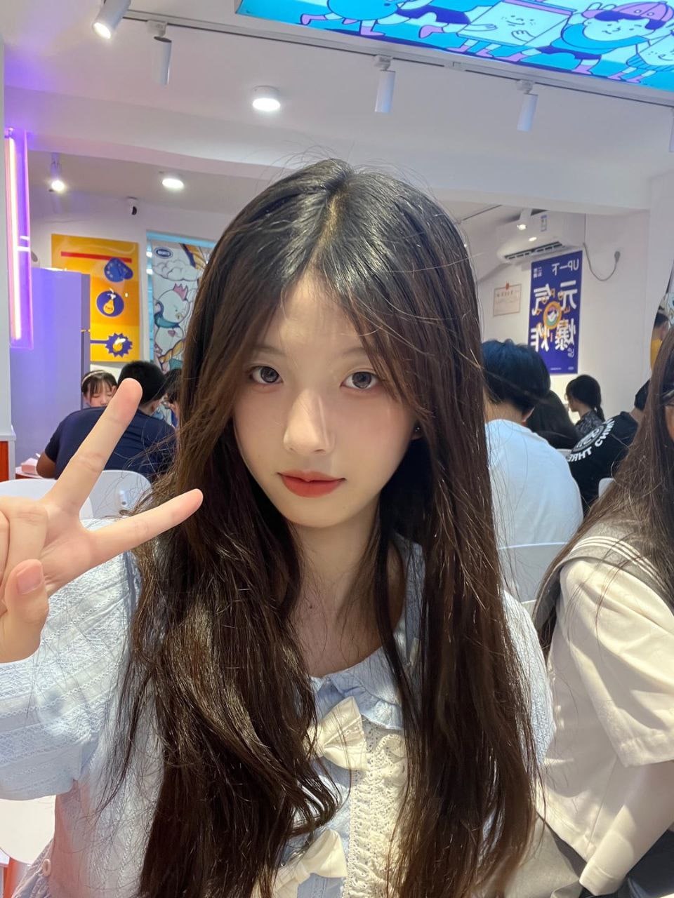 【AI明星淫梦】刘亦菲办公室激情，淫荡秘书诱惑老板，精液颜射